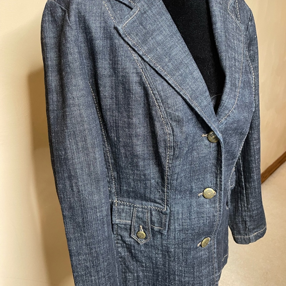 Lane Bryant fitted detailed denim jacket - Picture 5 of 8